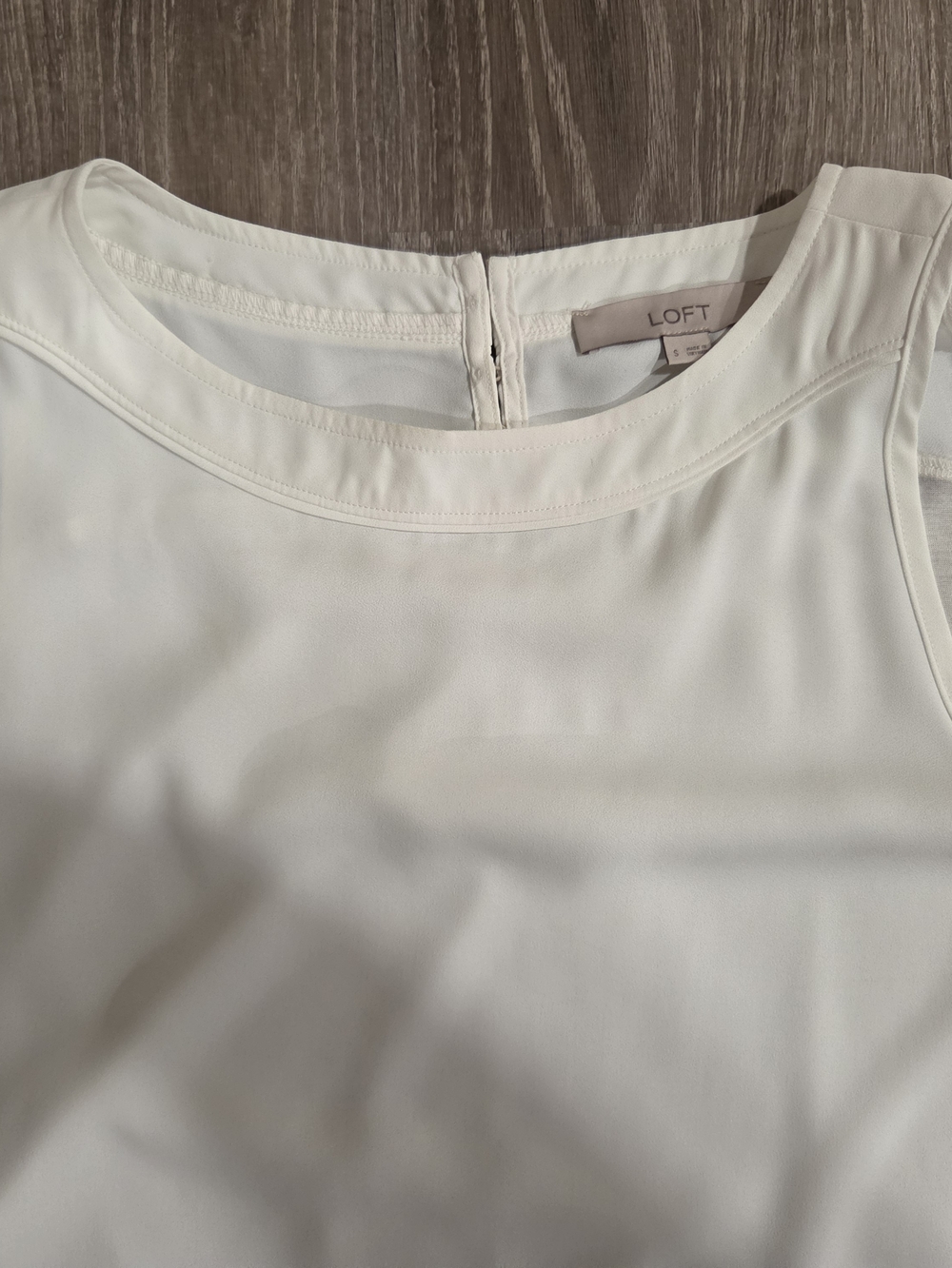 LOFT Size S Cream Sleeveless Shell Top